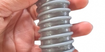 Furtunuri / Furtunuri PVC / Irigații, aspirație și livrarea de îngrășăminte, insecticide, aspiratie de mijloc / Furtun vacuum ondulat pentru SEMĂNĂTOARE cu protecție UV - URARTU LD